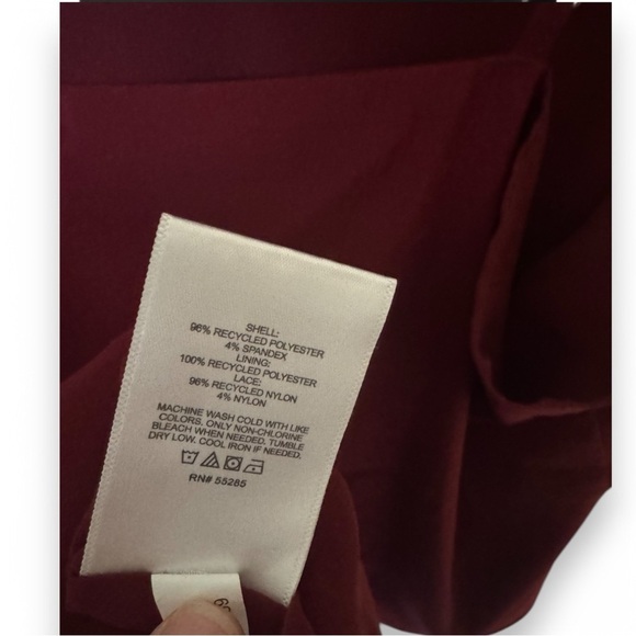 Elegant Burgundy Lace Trim Women's Top - Picture 5 of 5